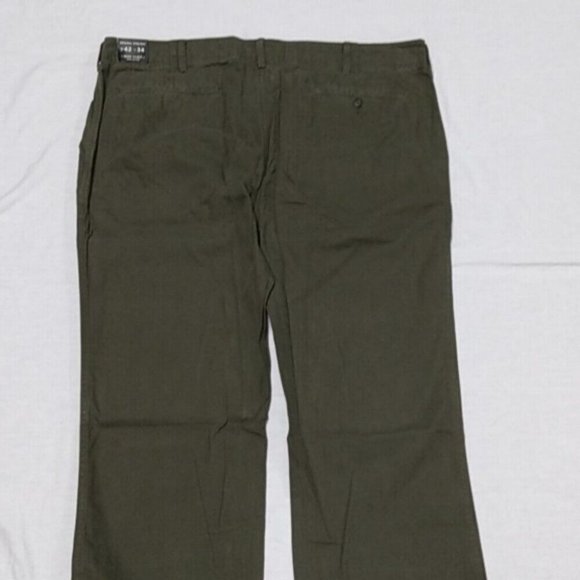 AE Mens Straight Chino Khakis - Military Green - 40x30 - NWT - Picture 4 of 5